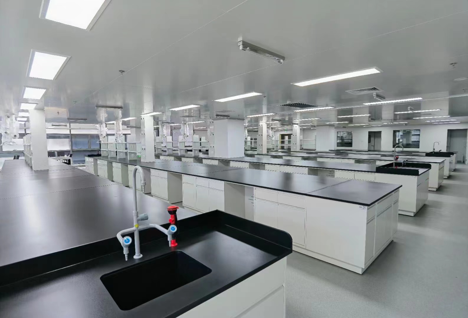 實驗室三廢處理的方法，實驗室的管理規(guī)范